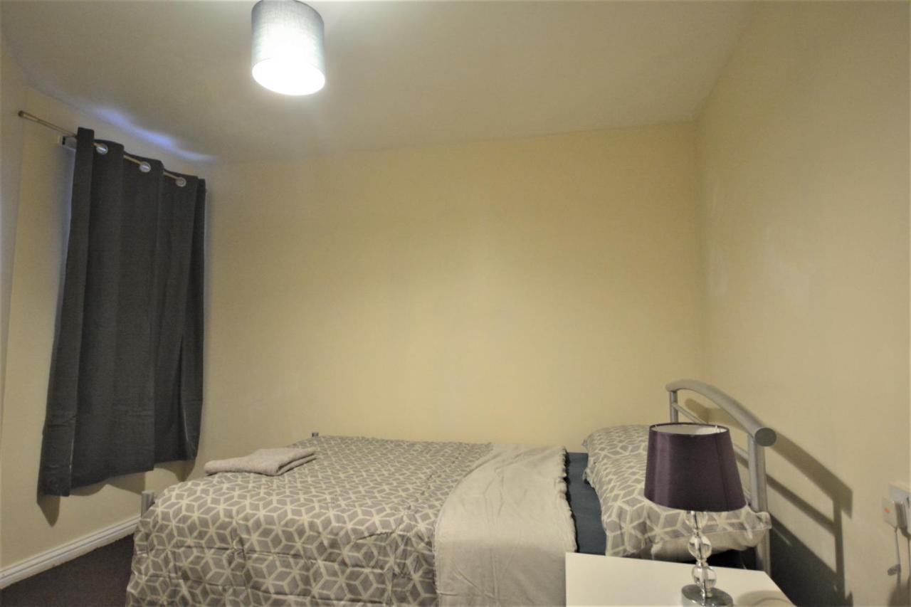 Appartamento Zone 2 Lovely 4 Bedroom - 3 Trowbridge Road Londra