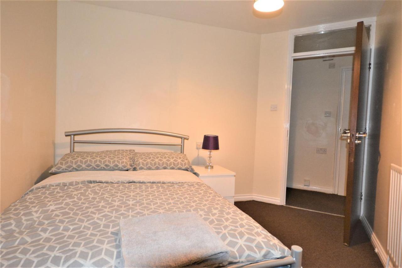 Appartamento Zone 2 Lovely 4 Bedroom - 3 Trowbridge Road Londra